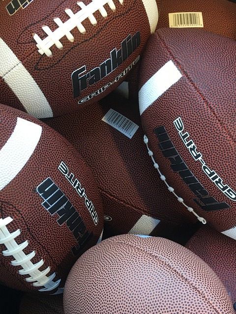 尤文国家德比大名单：坎比亚索回归，道格拉斯-路易斯缺席.